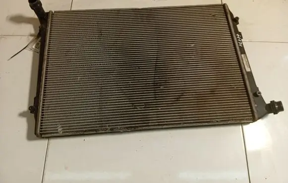 Volkswagen PASSAT B6 Coolant radiator 3C0121253R