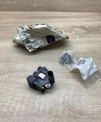 Mercedes-Benz GLK (X204) Generator/alternator A0031546405 D029588B2224P 2543279