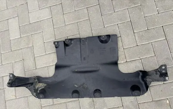 Porsche Cayenne (92A) Engine splash shield/under tray 7P0825285