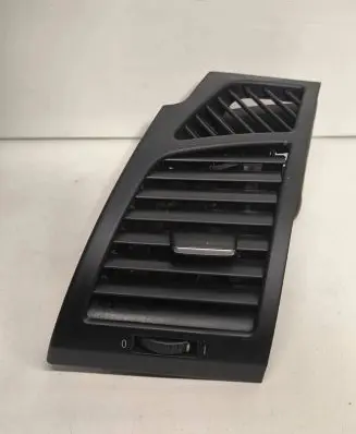 BMW 1 E81 E87 Dashboard side air vent grill/cover trim 7059187 P0101171