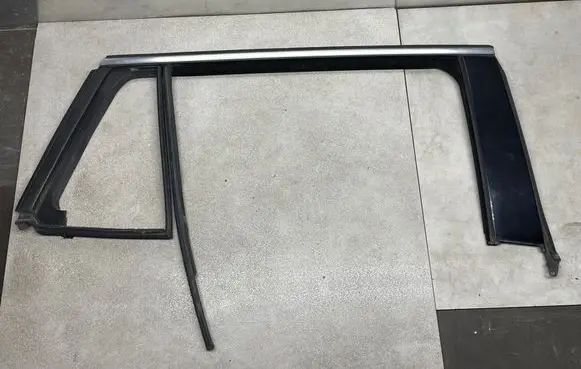 Opel Insignia A Rubber seal rear door window/glass 13256888