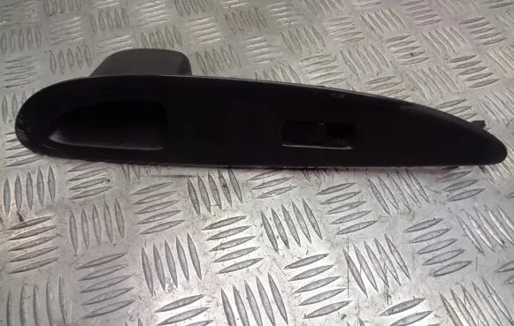 Nissan Primera Quarter vent window switch 