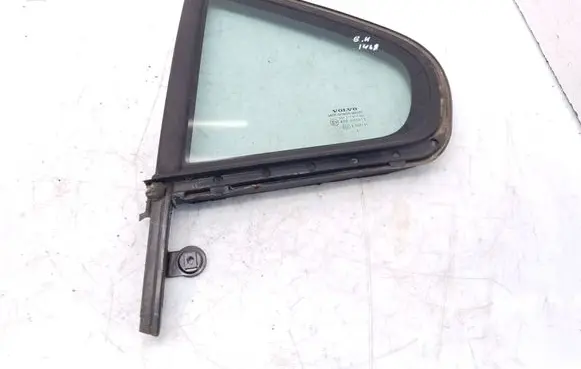 Volvo S60 Rear vent window glass 30674362 43R000016 DOT211