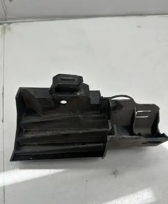 Front bumper mounting bracket