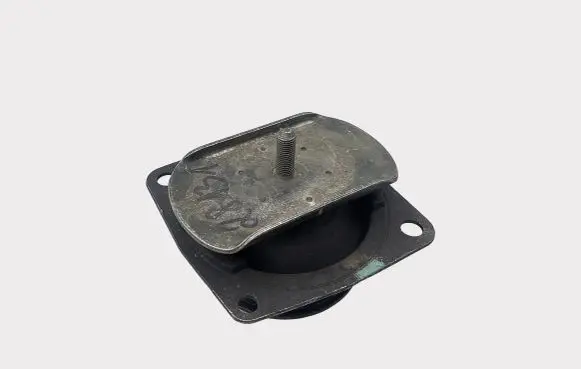 Alfa Romeo 164 Engine mount bracket 82436468