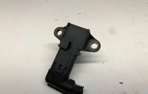 BMW 5 F10 F11 Mass air flow meter 7585493 1067