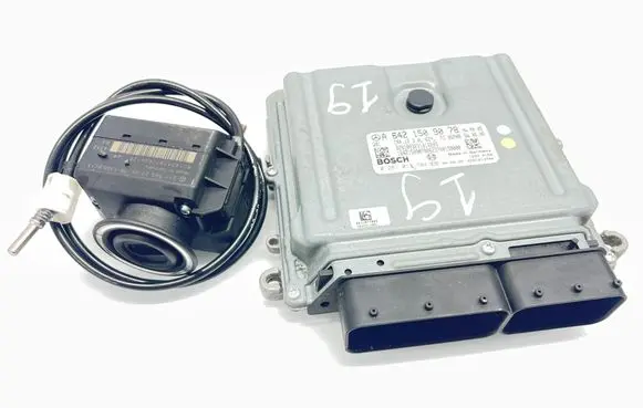 Engine ECU kit and lock set