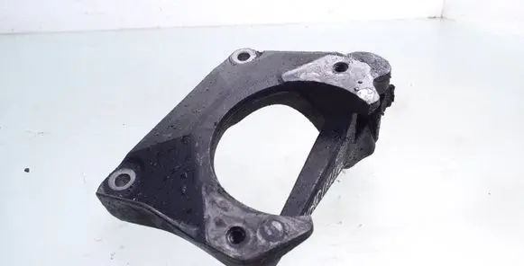 BMW 5 E60 E61 Engine mounting bracket 22116761117 6761117