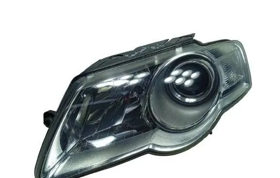 Volkswagen PASSAT B6 Headlight/headlamp 1EL247014-KASACJA 1EL247014