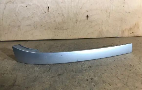 Peugeot Partner Under headlight/headlamp trim 9618254577 EZRC