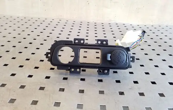 KIA Sportage 12 V Socket (front) 846323U900 846333U910
