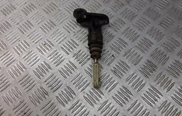 Volkswagen PASSAT B5 Clutch release bearing slave cylinder 8E1721401