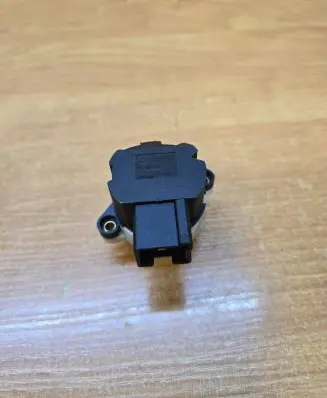 Volvo XC90 Ignition lock contact 8645228