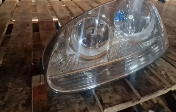 Volkswagen Jetta V Headlight/headlamp
