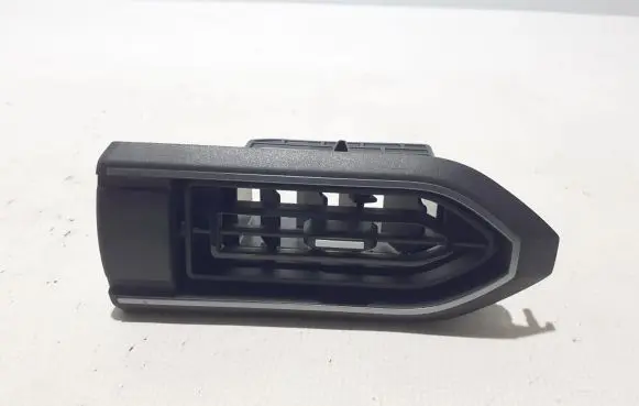 Dacia Sandero III Dashboard side air vent grill/cover trim 687615318R