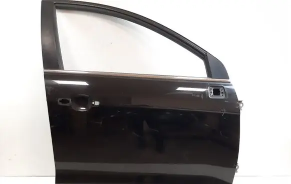 Chevrolet Captiva Front door