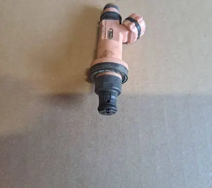 Fuel injector
