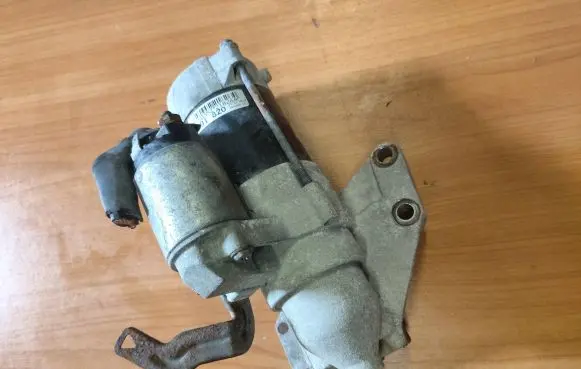 Mitsubishi Outlander Starter motor Rm1t99071 566265 A91820