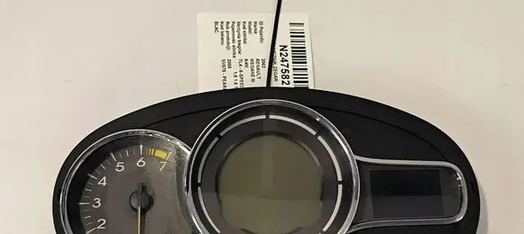 Speedometer (instrument cluster)