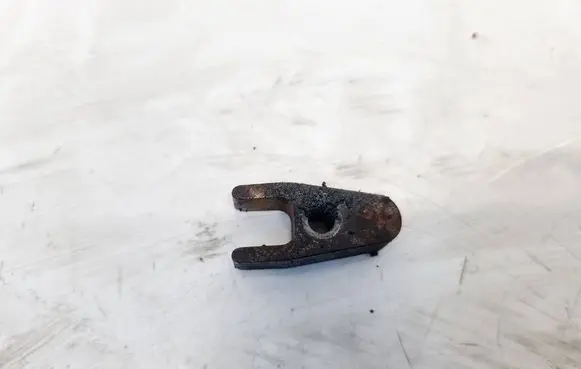 Mercedes-Benz CLS C219 Fuel Injector clamp holder 