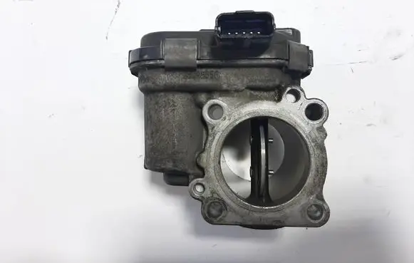 Ford C-MAX II Throttle valve 9673534480
