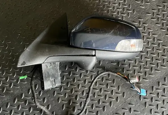 Front door electric wing mirror