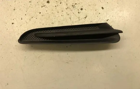 Opel Mokka Front bumper upper radiator grill 95235063