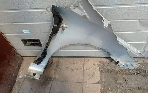 Mazda 5 Fender