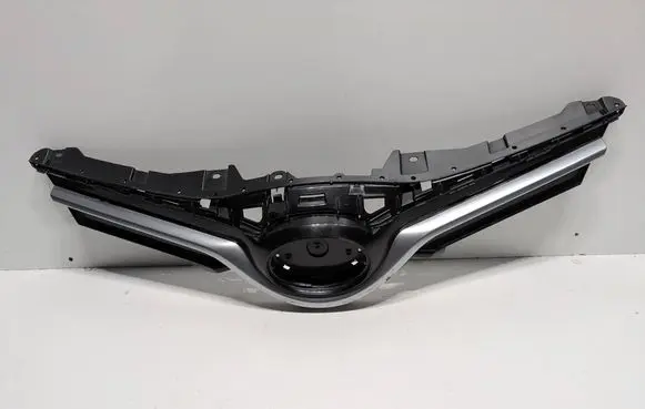 Toyota Yaris Front bumper upper radiator grill 531010D650 531010D810 531110D820