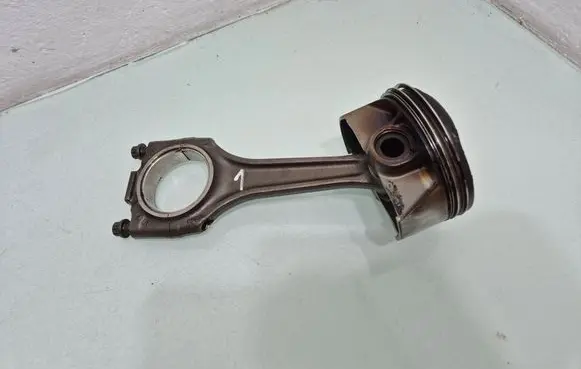 Porsche Macan (95B) Piston with connecting rod 