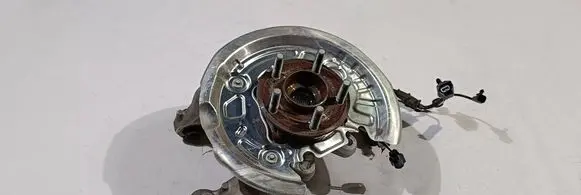 Rear wheel hub spindle/knuckle