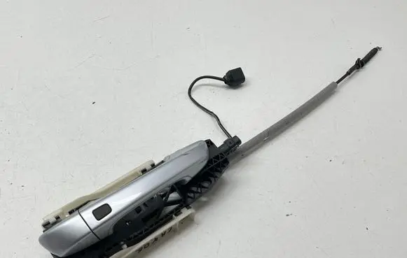 Rear door exterior handle