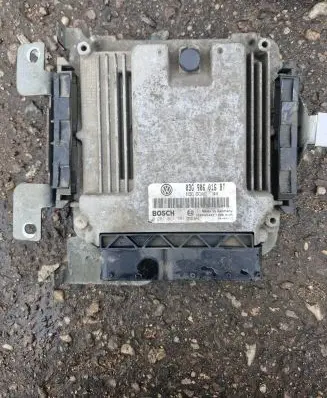Volkswagen Golf V Engine control unit/module 03G906016BT 1039S04447 0281011761