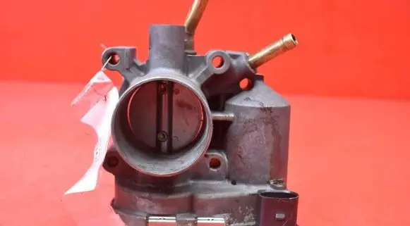 Volkswagen Polo III 6N 6N2 6NF Throttle body valve 030133062C