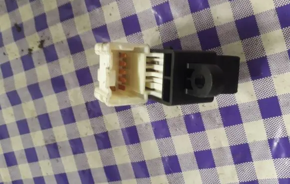 Nissan X-Trail T30 Electric window control switch