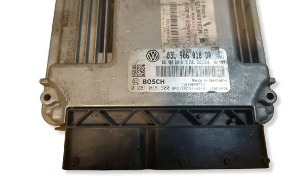 Volkswagen Touran II Engine control unit/module 0281016900 03L906018DR 03L907309R