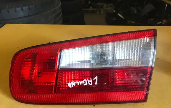 Renault Laguna II Tailgate rear/tail lights
