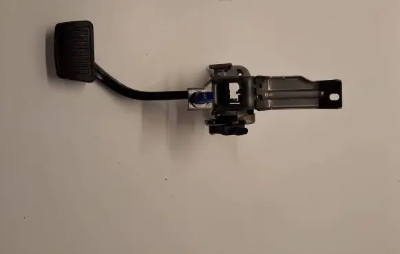 Hyundai Ioniq Brake pedal 32800-G2200