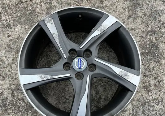 Volvo S60 R18 alloy rim 31362188