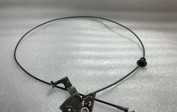 Engine bonnet/hood lock release cable