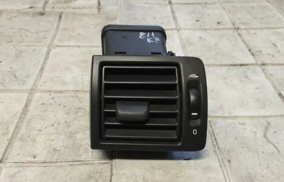 Volvo V50 Dashboard side air vent grill/cover trim 30715098