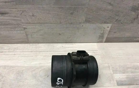 BMW 3 E90 E91 Mass air flow meter 