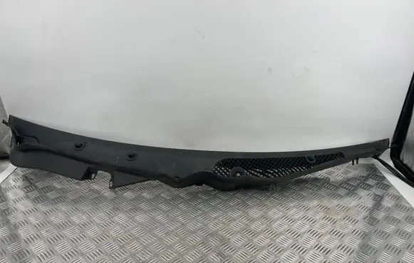 Mercedes-Benz E W212 Wiper trim A2128301313 20130708F067 0008704545