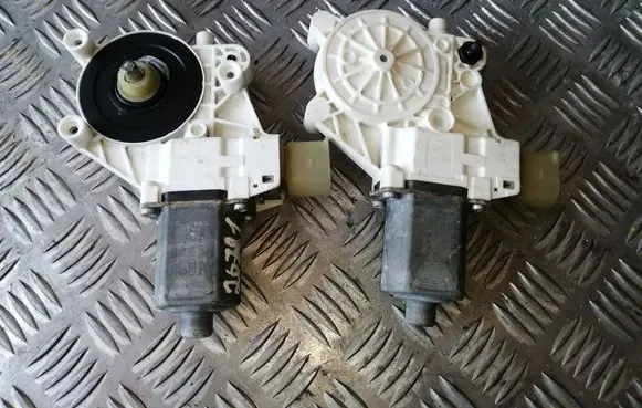 BMW 3 E90 E91 Front door window regulator motor 6927027 6927028 0130822227