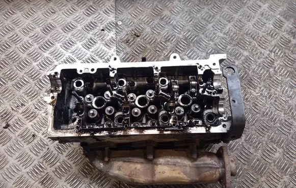 Audi A6 S6 C6 4F Engine head 
