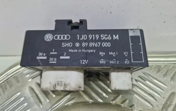 Skoda Fabia Mk1 (6Y) Coolant fan relay 1J0919506M 898967000