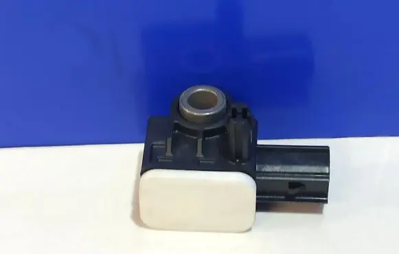 Volvo S60 Airbag deployment crash/impact sensor 31334336