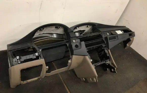 BMW 5 E60 E61 Dashboard 7138510 52758211