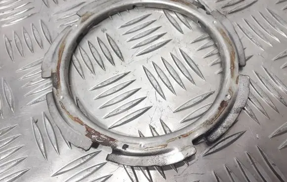 Audi A8 S8 D3 4E In tank fuel pump screw locking ring/nut
