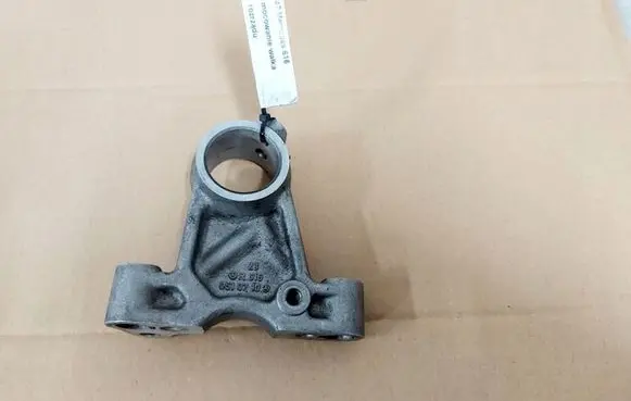Mercedes-Benz W123 Camshaft holder R6160510710